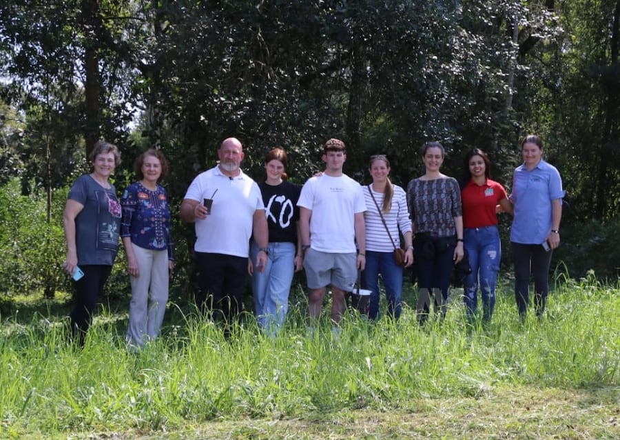 La familia Martin quedó encantada con la naturaleza de las prósperas localidades de Itapúa. “Fue muy lindo conocer la campiña paraguaya. Bella Vista es una zona mágica, llena de pajaritos”, dijo