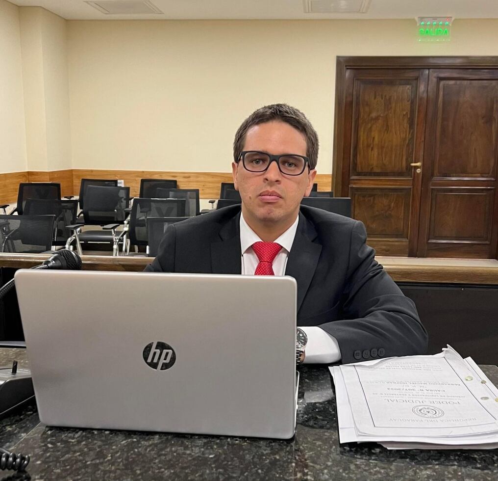 Fiscal José Silguero de Santa Rita pidió 25 años de prisión para un hombre por abuso sexual de su sobrino, un niño de 11 años, cuando se realizó la denuncia. El tribunal dictó el fallo otorgando los 25 años de condena. Foto: Gentileza