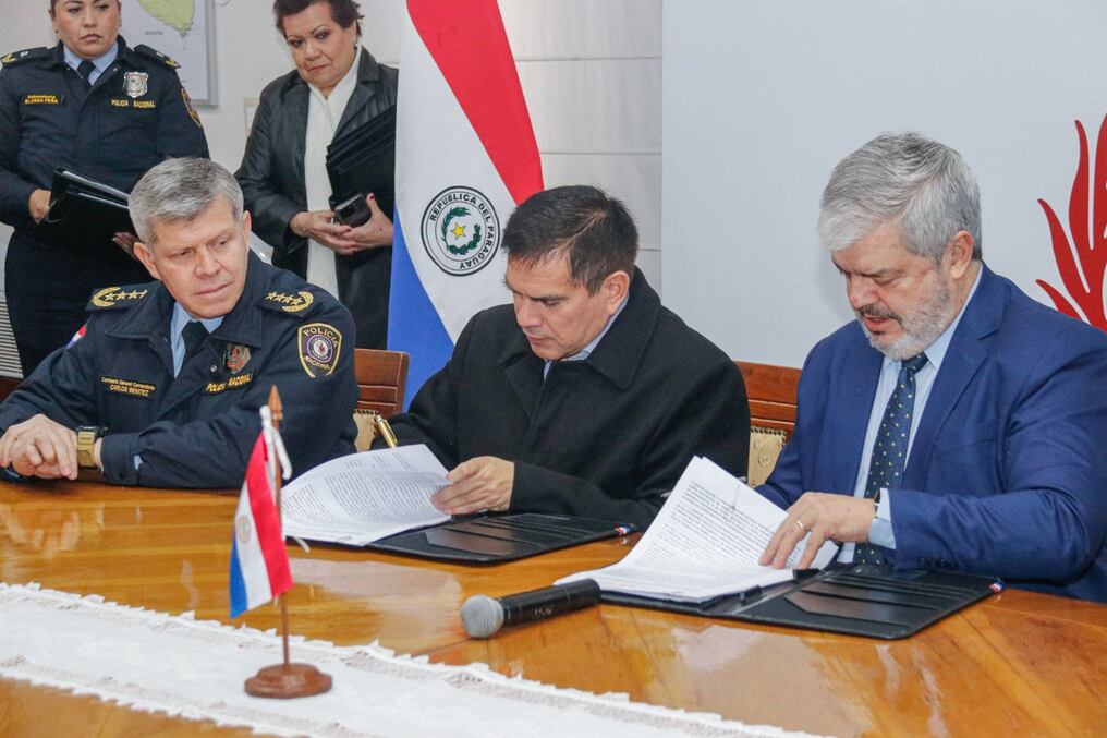 Funcionarios y policías tendrán facilidades para ser beneficiarios de Che Róga Porã 2.0. Foto: Gentileza