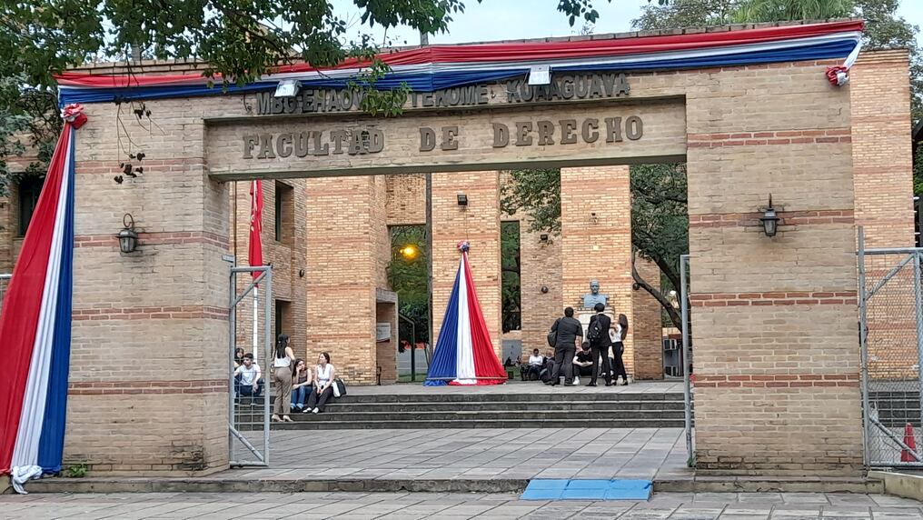 El pedido de informe fue remitido a la Rectora de la Universidad Nacional de Asunción (UNA) Zully Vera, quien deberá responder lo solicitado en 15 días hábiles. Foto: CMG/NM