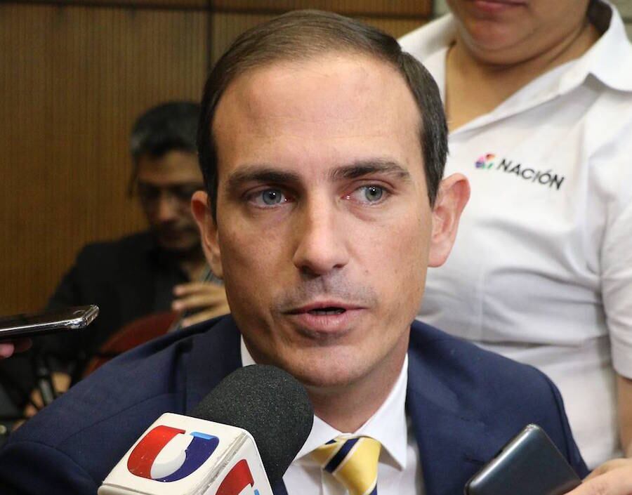 El exsenador Stephan Ras­mussen figura como el único candidato a la presidencia de la agrupación política. Foto: Gentileza