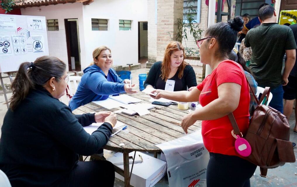 Las elecciones internas simultáneas del pasado domingo se desarrrollaron con total normalidad, sin mayores incidentes. Foto: TSJE
