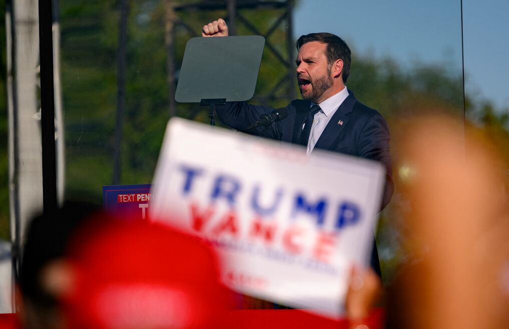 James David Vance, candidato a vicepresidente de Donald Trump, fue reportado entre las presuntas víctimas. Foto: AFP