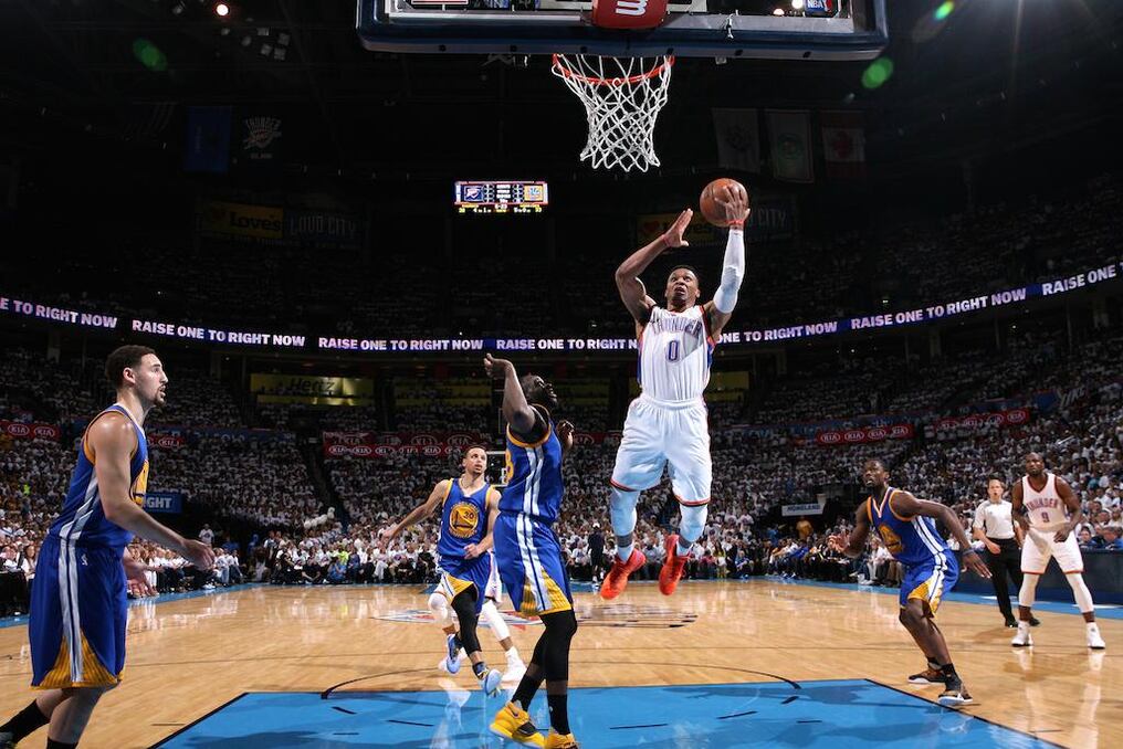 Westbrook finalizó con 24 puntos, 13 rebotes y 12 asistencias para el 'triple-doble' número 55 de su carrera. El estelar canastero ya ha igualado su total de 'triple-doble' de la temporada pasada. archivo 