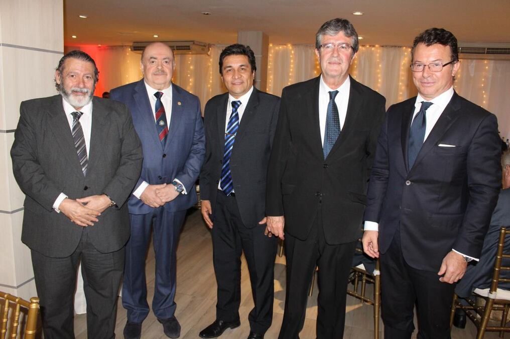El presidente de la Camacoes, Ignacio Ibarra; Belarmino Fernández, Blás Lanzoni; el embajador de España, Diego Bermejo; y el embajador de la Unión Eurepea, Alessandro Palmero.