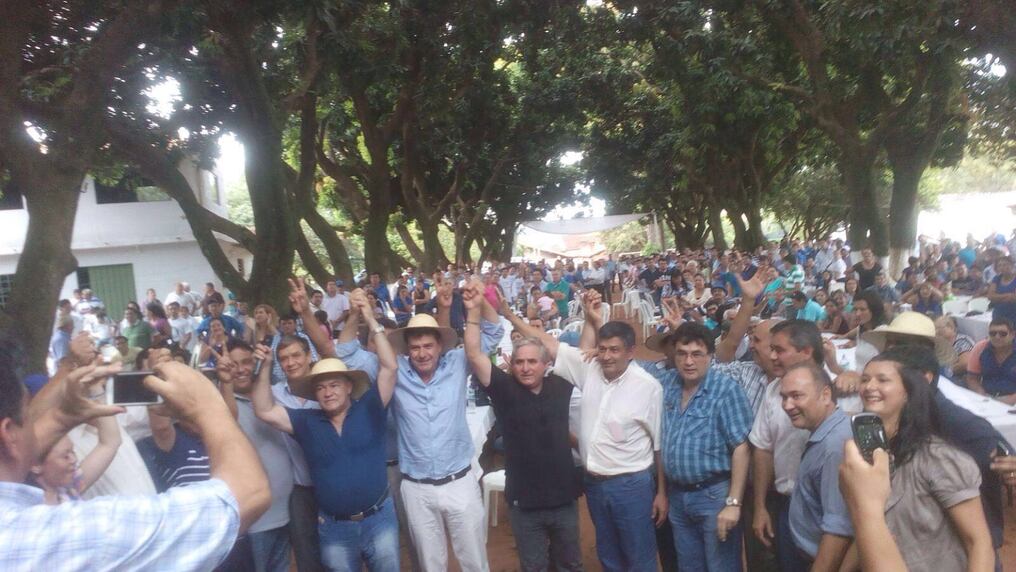 Alegre logra el apoyo de Sombrero Pirí a su candidatura dentro del PLRA