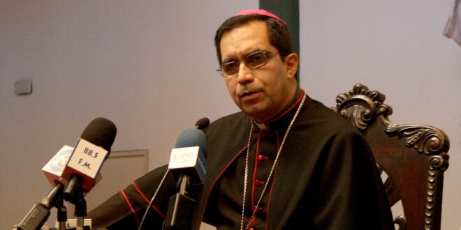 "Juro que nunca he sobornado (...) a la persona que me acusa de tal delito", ratificó el arzobispo, que prefirió no identificar a la víctima, a quien a pesar de denunciarlo le ofreció la ayuda de la iglesia. foto web.