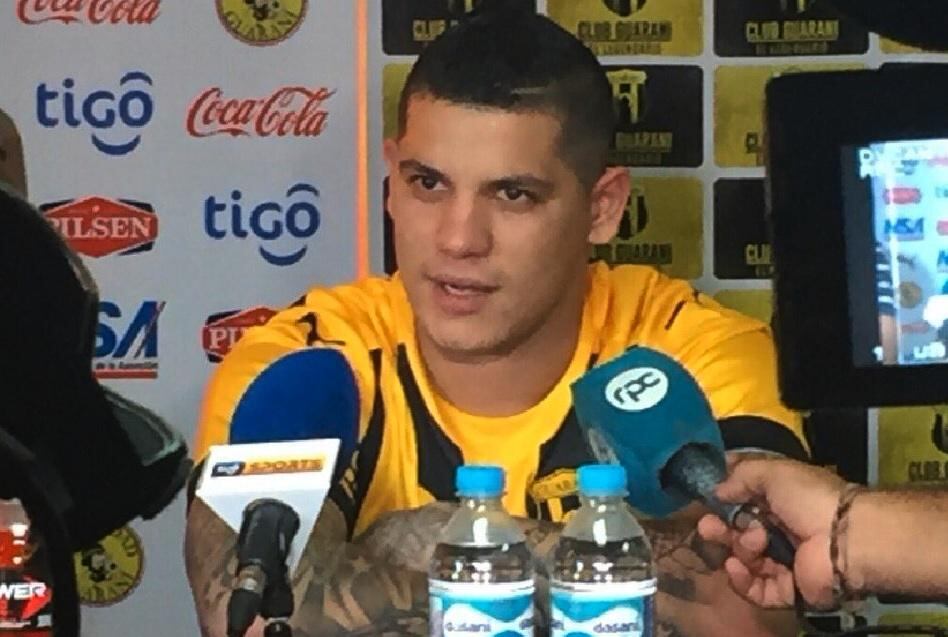 Carlos Núñez.