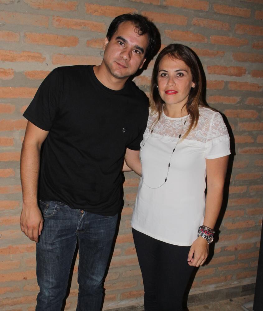 Christian Serna y Jazmín Garcete.[/caption]