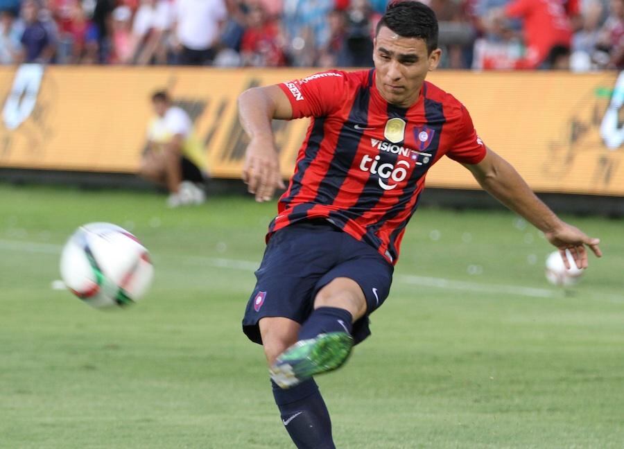 El defensor Júnior Alonso está con posibilidades de ir al exterior.