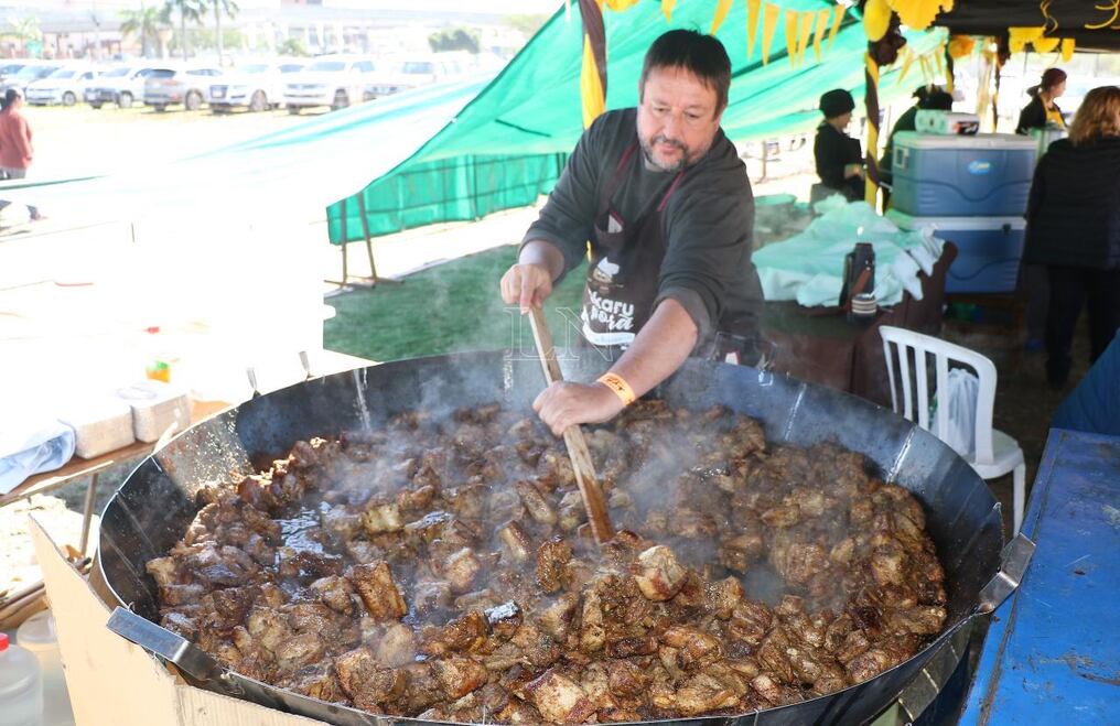 La feria ofrece una variedad de exquisitos platos. Foto: Christian Meza.