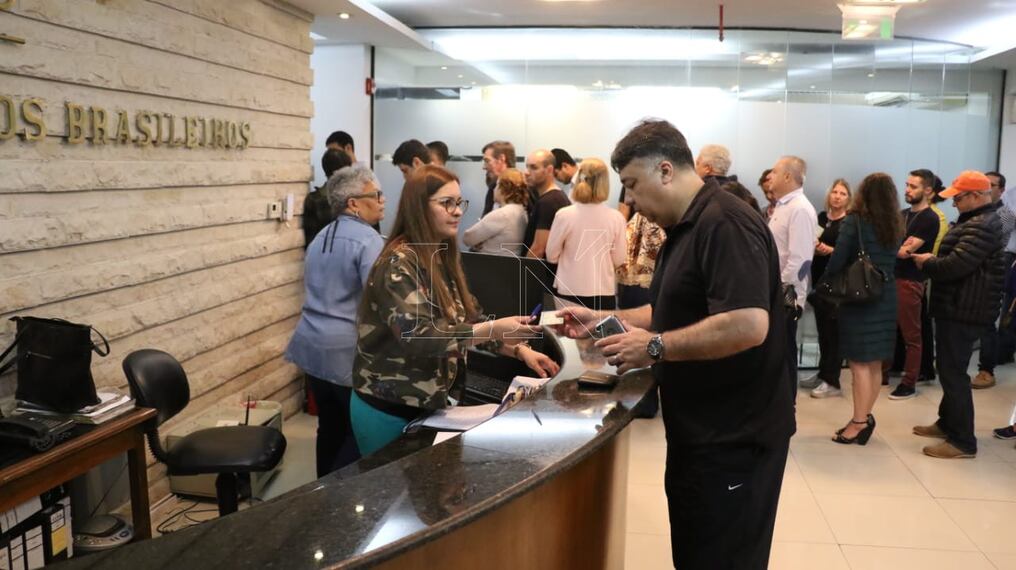 Un total de 1.800 residentes fueron habilitados para votar en el país. Foto: Néstor Soto. 