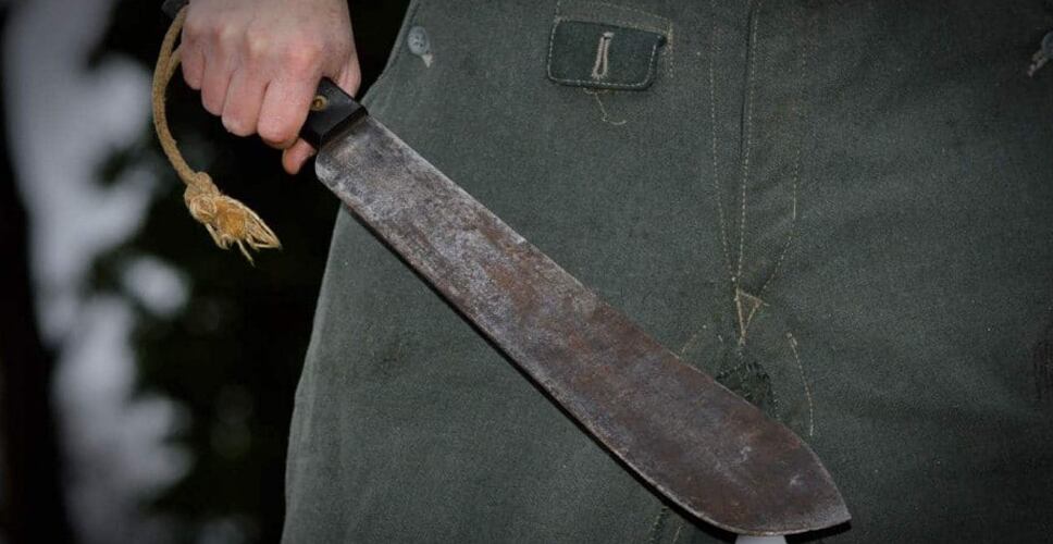 Una mujer atacó a su pareja con un machete, hiriéndolo en la cabeza. Imagen ilustrativa. Fuente: web.