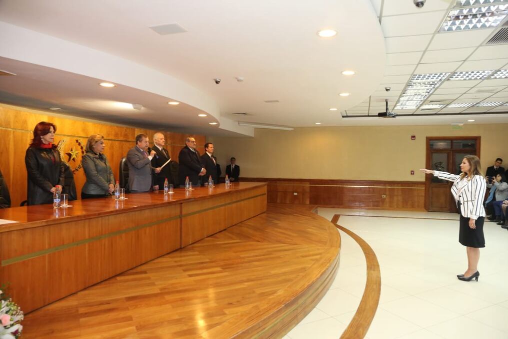 Juramento de Lorena Segovia, nueva Defensora General. Foto: 970 AM.