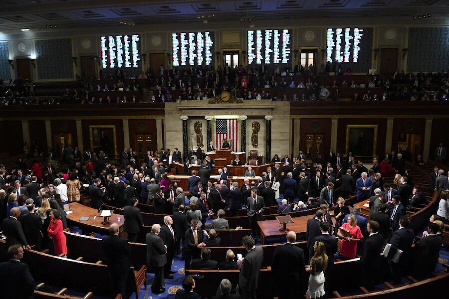 La Cámara votó en el Capitolio de los Estados Unidos en Washington, DC. FOTO: AFP