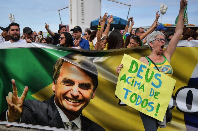 Cómo y por qué los evangélicos aumentan su peso político en América Latina 