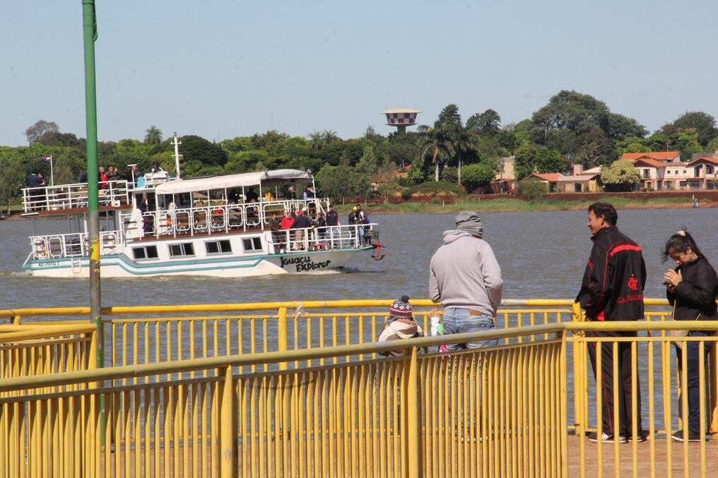 Imagen ilustrativa. El catamarán de Macuco Safari realiza paseos por el lago Itaipú desde Hernandarias. FOTO: GUSTAVO GALEANO