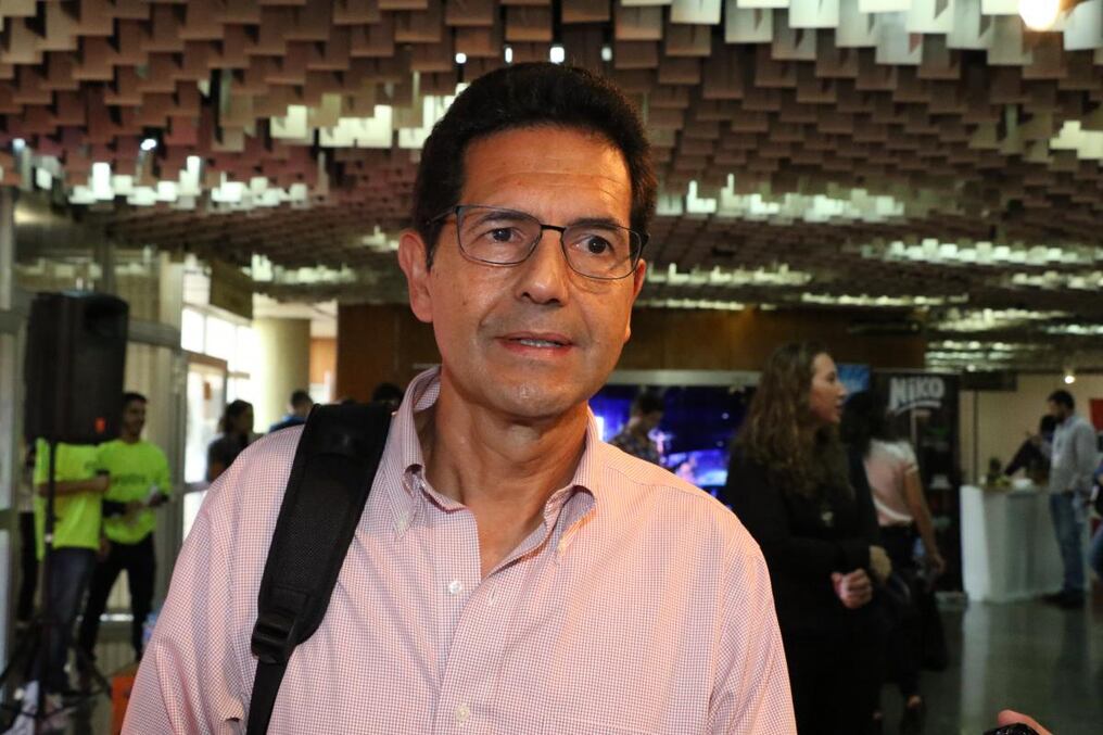 Hernán Méndez.[/caption]
