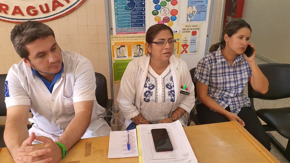La doctora Liz Meza, junto a sus colaboradores, informó sobre el segundo caso de muerte por dengue en Concepción. 