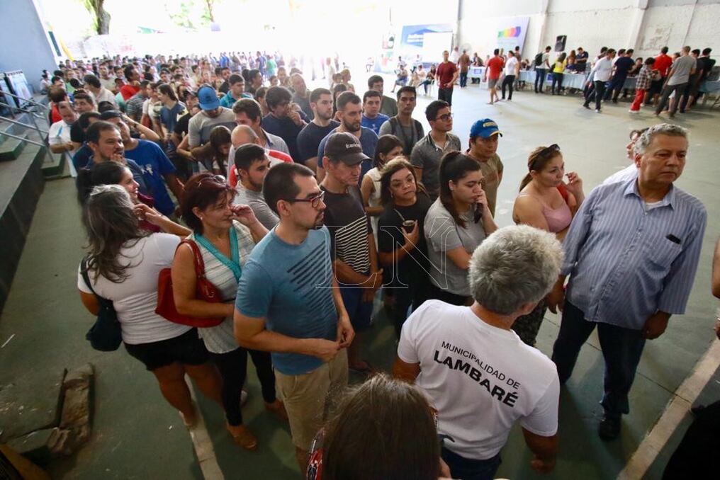Cada año gran cantidad de personas van a renovar sus registros de conducir. Foto: Pánfilo Leguizamón.
