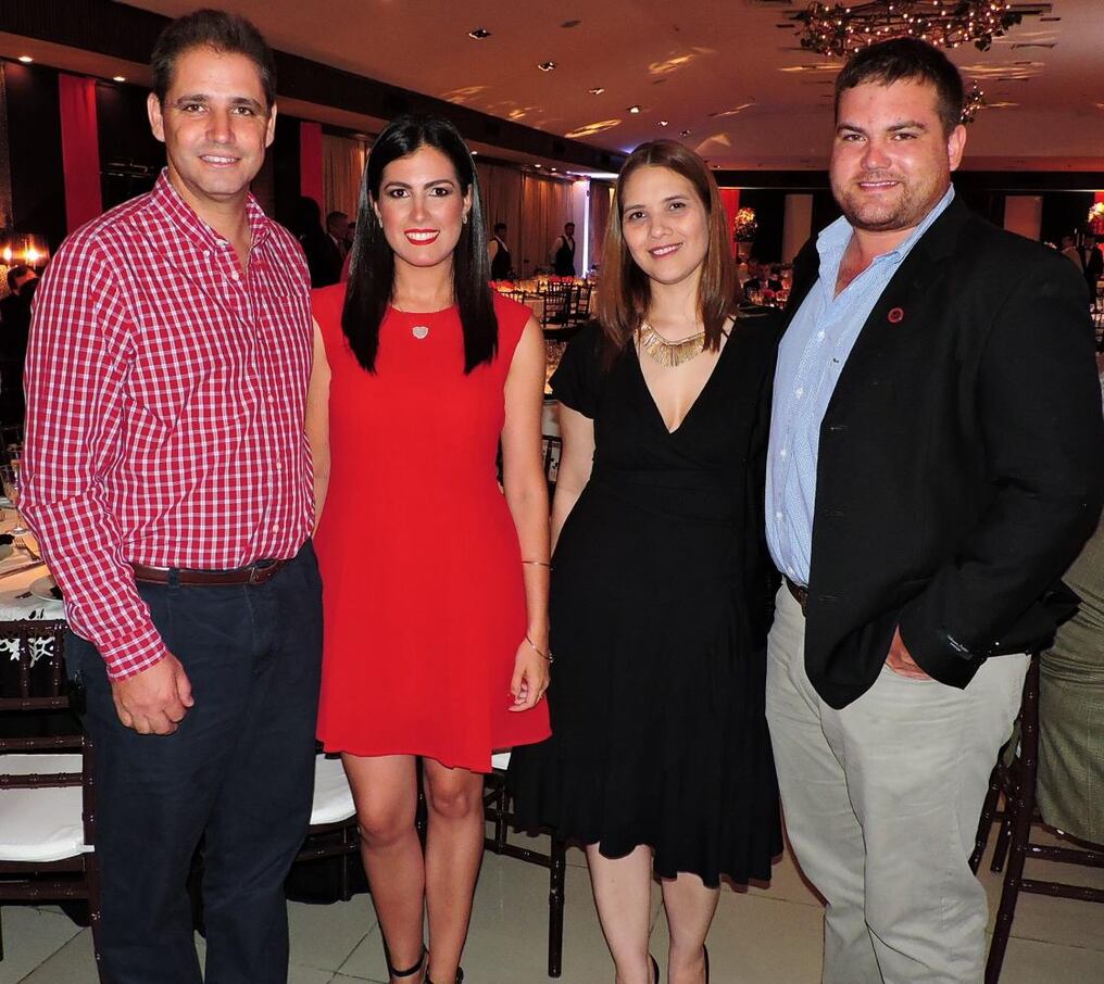 Martín Vargas, Viviana Vidal, Patricia González y Nico Ruiz Díaz.[/caption]