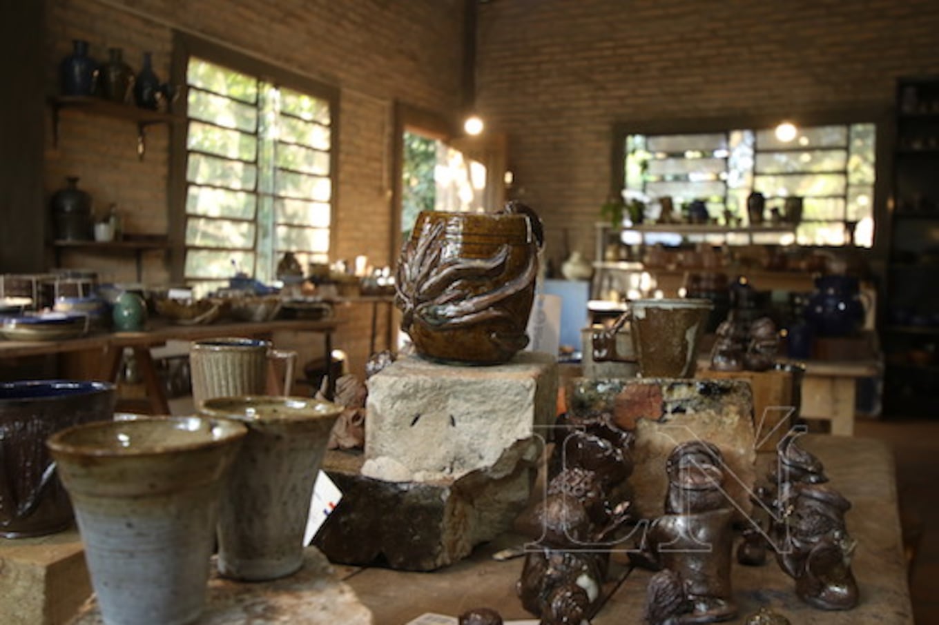 PASO 6: Todo el proceso, desde la fabricación de la pasta hasta la salida del horno de la cerámica de alta temperatura, demora alrededor de más de 2 meses.