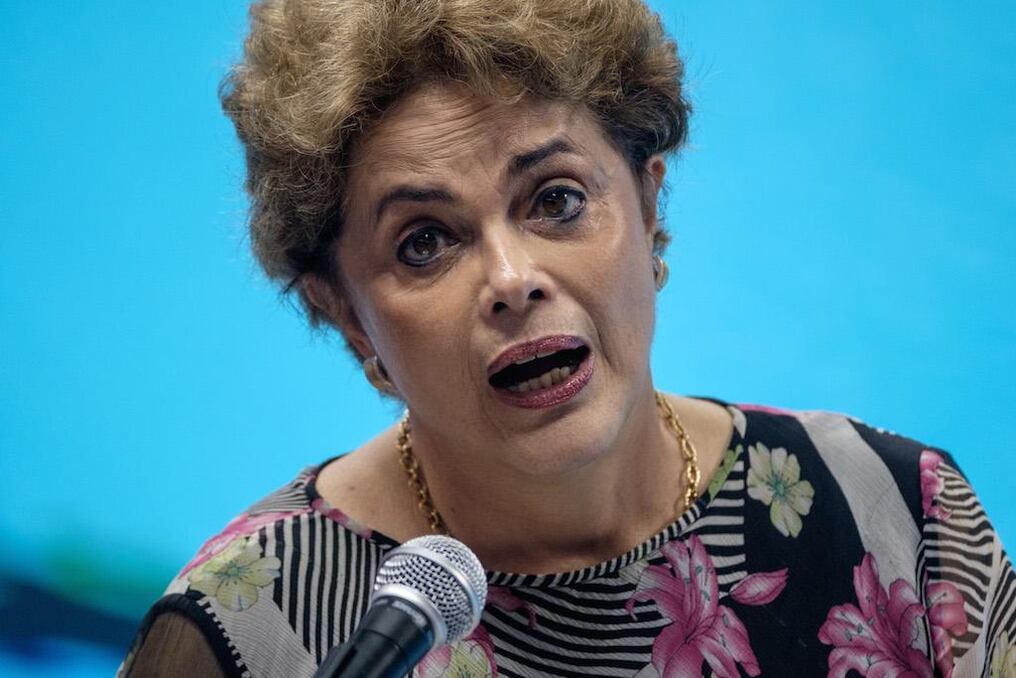 En estos días, Rousseff ha tratado de mostrar su lado más humano, con una presencia frecuente en redes sociales, que antes solo usaba en tiempos de campaña, para exaltar sus logros y criticar al gobierno interino.