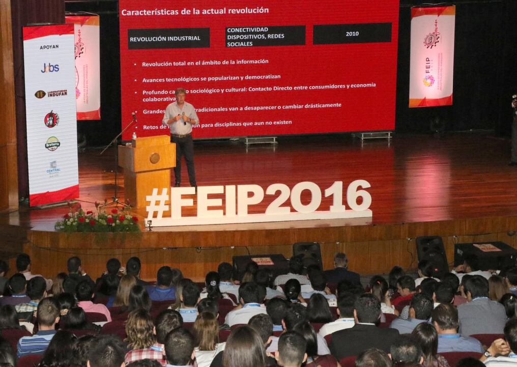Con masiva concurrencia de jóvenes empresarios y emprendedores se realizó el FEIP 2016.