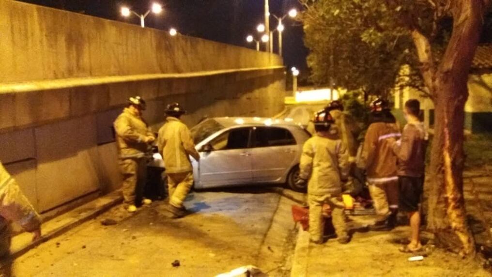 Estado en que quedó el vehículo tras el choque. (Foto Wilson Cardozo)