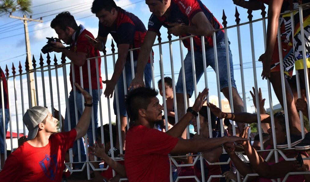 El Ciclón tuvo la bienvenida de su pueblo en el Este del país.[/caption]