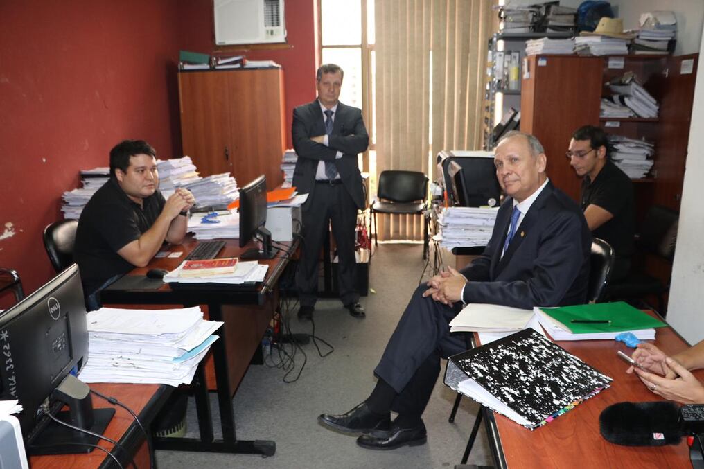 Mario Ferreiro en la Fiscalía para prestar declaración indagatoria por recaudación paralela. Foto: 1020 AM