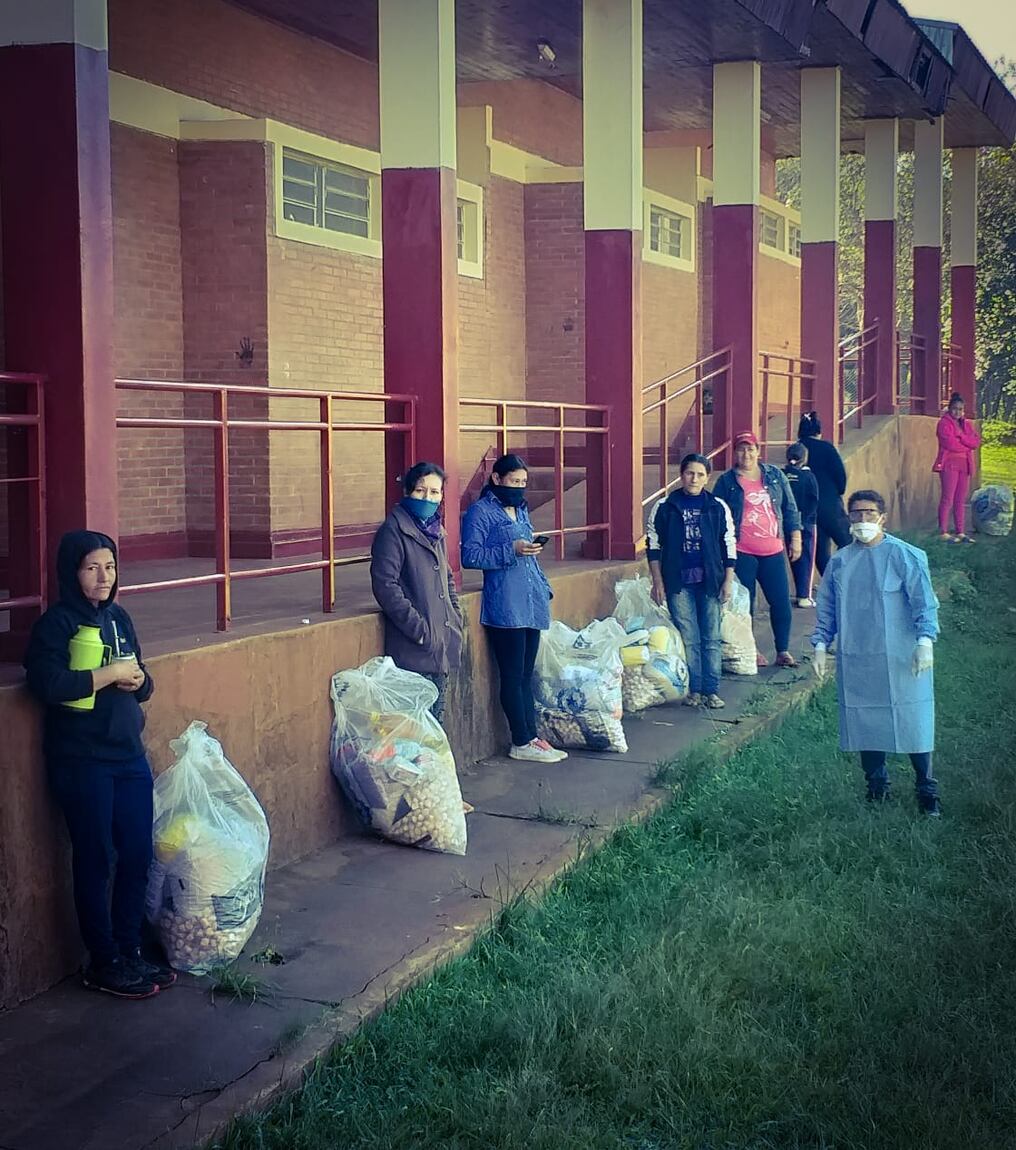 La cartera estatal de Niñez, asistió a familias beneficiarias del programa Abrazo. Foto: Gentileza.