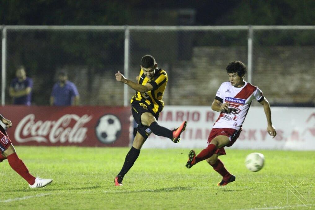 Los Legendarios pueden no generar muchas ocasiones de gol, pero convierten los necesarios para seguir ganando. Foto: Aníbal Gauto.