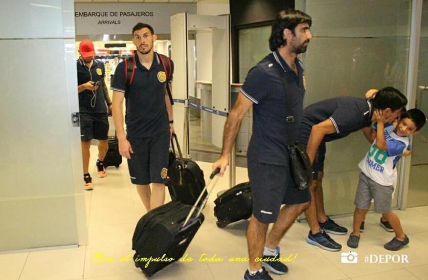 El capitán Blas Irala y Eduardo Ledesma retornaron ayer a nuestra capital tras eliminar a Táchira.