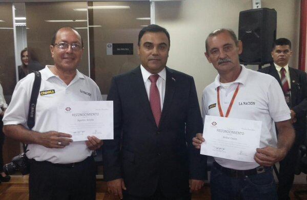 Fiscalía reconoce a reporteros gráficos y camarógrafos
