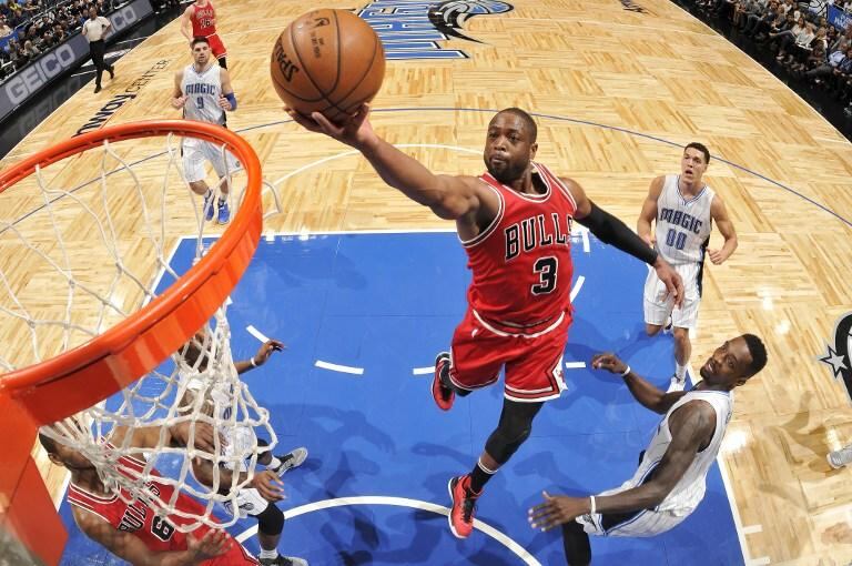 Dwyane Wade tuvo una destacada actuación para llevar a los Bulls a una nueva victoria. Foto: AFP.