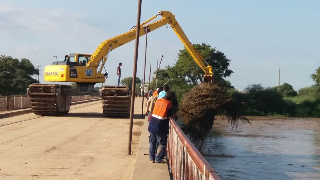Sen y La Armada afrontan tareas de limpieza ante suba del caudal del río Pilcomayo, en consecuencia a las altas precipitaciones registradas en Bolivia.