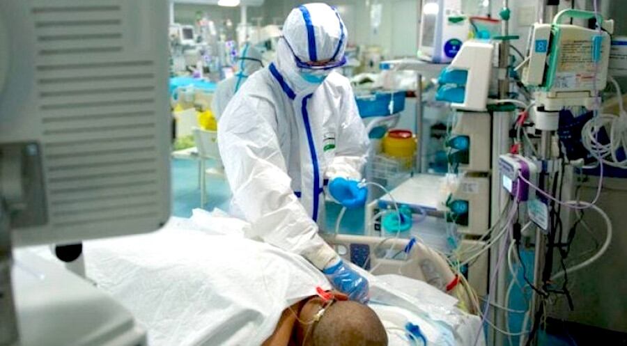 El país necesita además de camas con respiradores, profesionales capacitados para atender a los pacientes con coronavirus. Foto: Archivo.