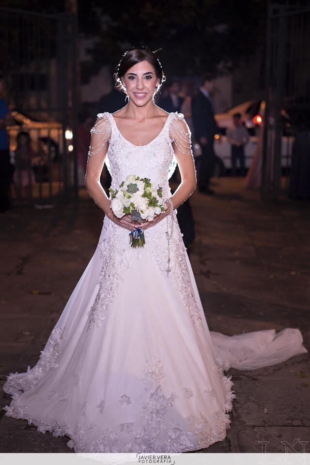 Verena Knapps lució un vestido confeccionado por Stephanie Kemper.