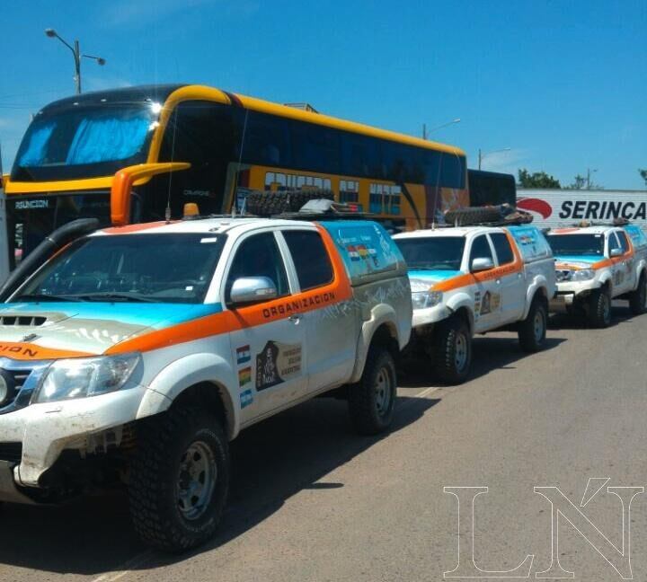 Vehículos de la logística del Dakar 2017 ya recorren las rutas del territorio guaraní.