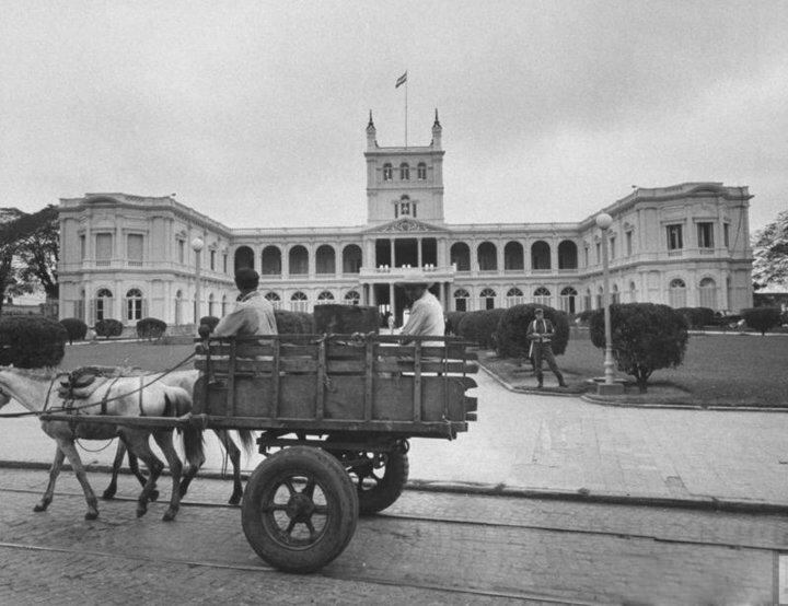 Lo que hoy es la calle El Paraguayo Independiente era de empedrado hace décadas.