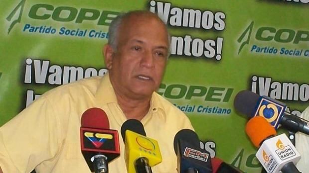 El dirigente opositor Carlos Melo, del partido Avanzada Progresista, fue detenido por la policía.