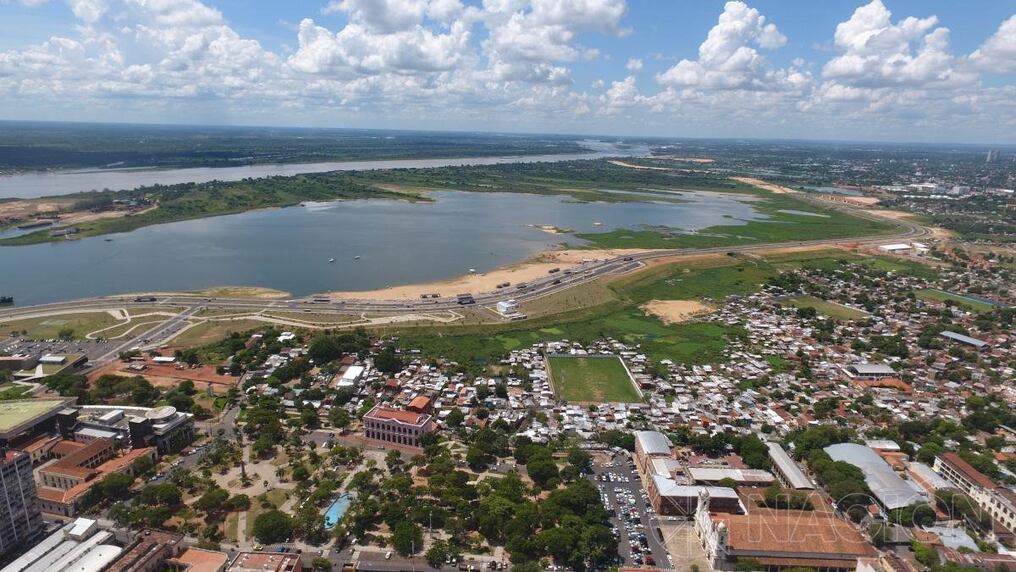 Vista aérea de la bahía de Asunción. Imagen ilustrativa. Foto: Carlos Juri.