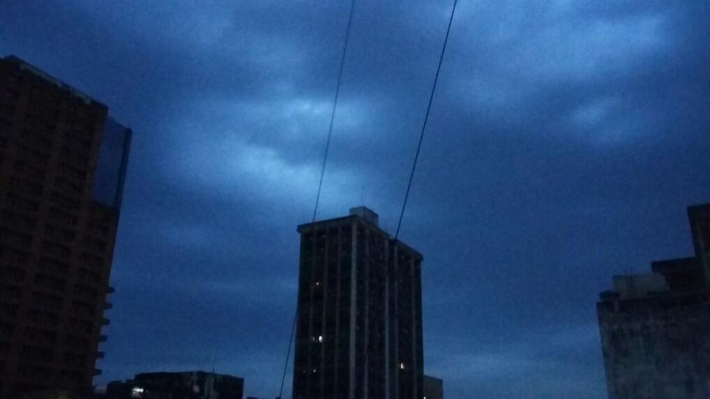 Nubes de tormenta sobre el microcentro de Asunción. Foto: Natalia Santos.