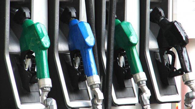 Anuncian reducción de precios de nafta común