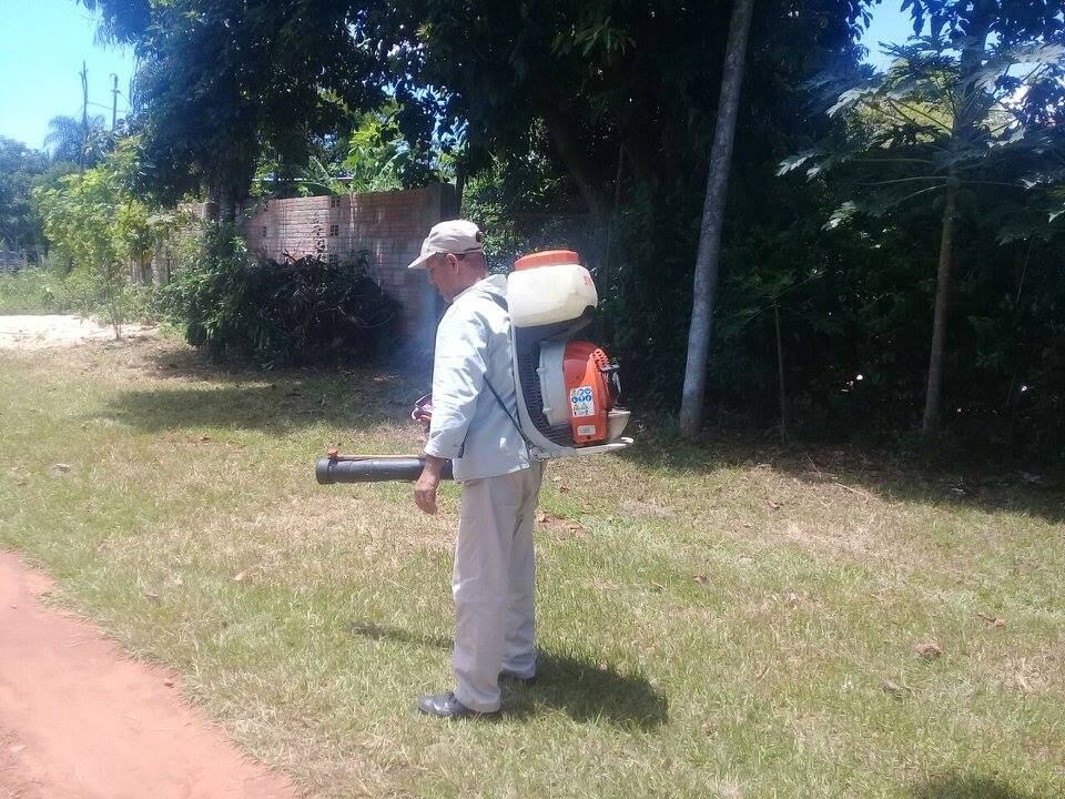 Brigadas de limpieza buscan bloquear y eliminar criaderos de dengue en Luque