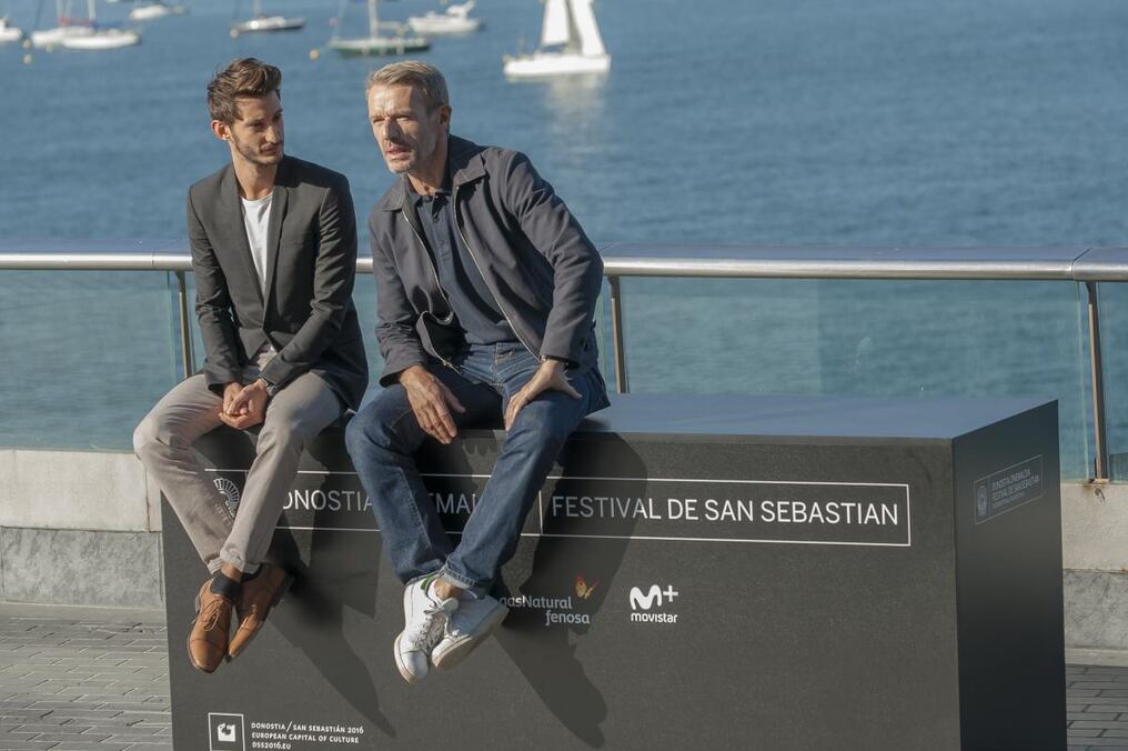 Pierre Niney y Lambert Wilson, actores de La Odisea. Foto: Eli Gorostegi / AFP