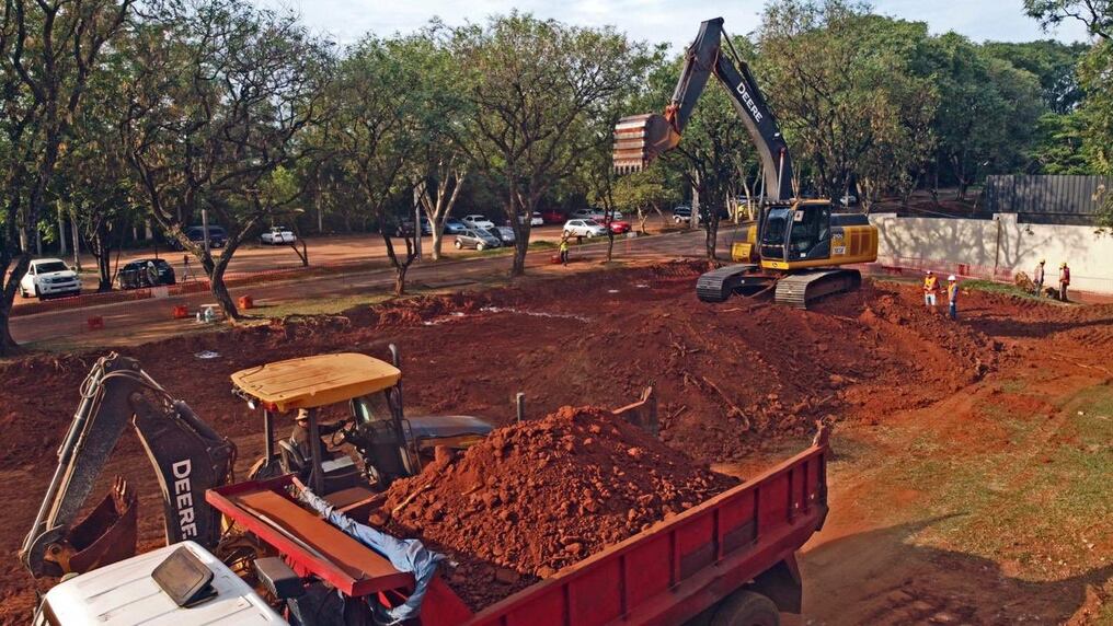 La construcción de estos hospitales será para sumar 200 camas más, siendo la meta tenerlos listos y en funcionamiento el 21 de abril próximo.