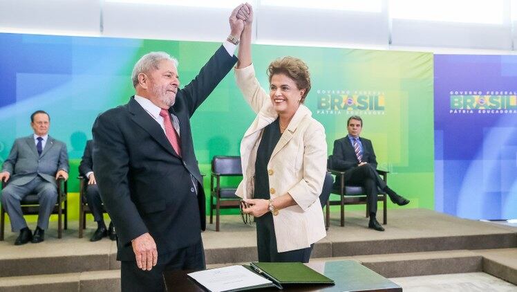 Lula y Dilma, durante el acto en Planalto. Foto: AFP. Archivo.