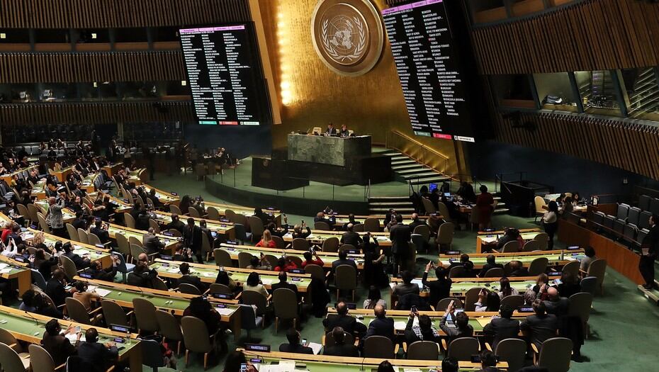 La resolución que pide el fin del embargo económico, comercial y financiero contra Cuba ha sido aprobada cada año desde 1992 en la Asamblea General de la ONU por aplastante mayoría.